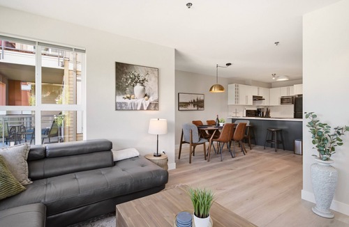 North End Condo | Modern Condo Downtown @Waterscapes-HE321