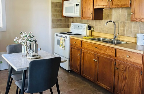 Bridgeview House | Modern cozy home on the riverfront close to casino,downtown, Uof W and detroit