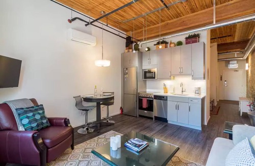 Exchange District Condo | Modern Exchange District Condo | 1 Bed | 1 Bath |