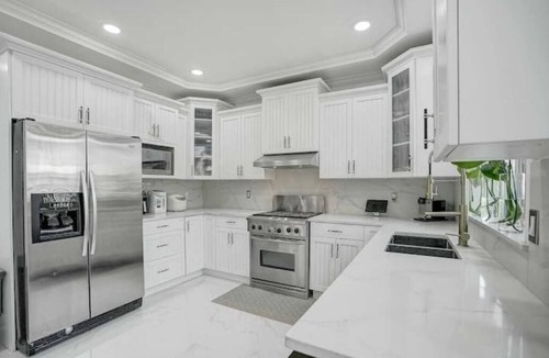 Sardis House | Modern family home near cultus lake