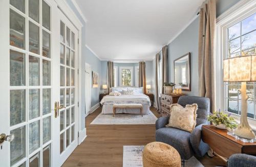 Historic Old Town House | Modern French Cottage in Old Town The 506