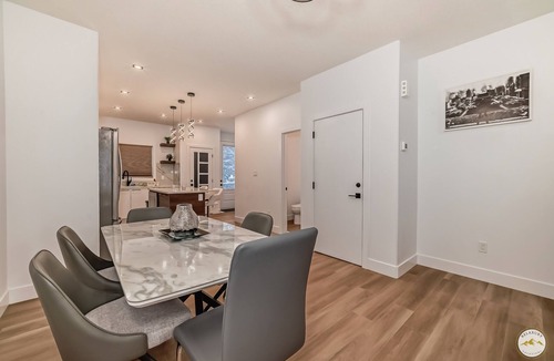 Edmonton House | Modern Home | Seven Minutes from Downtown | Next to Transit