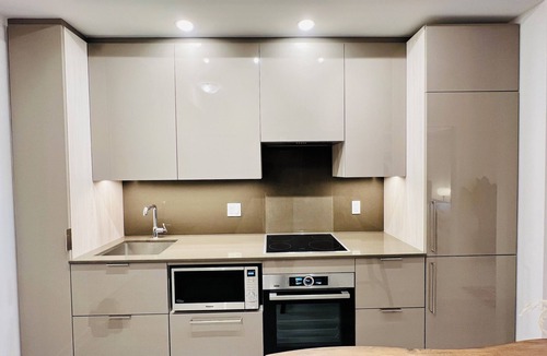 St. Lawrence Apartment | Modern Luxury Bachelor Pad