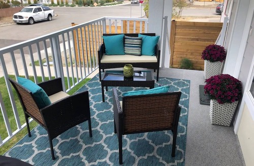 Okanagan-Similkameen House | Modern, New 3 bedroom Oasis