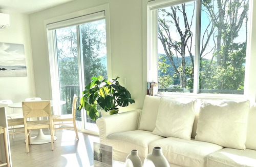 Langford House | Modern New Designer Home, Amazing Valley Views