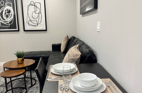 Sage Hill House | Modern NW Retreat - Banff access