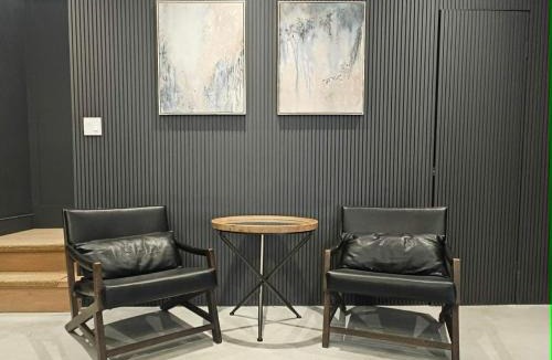 Bathurst Manor Apartment | Modern & private apartement near Roger Stadium