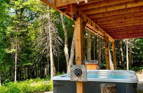 Amherst House | Modern Retreat in Forest with Hot Tub