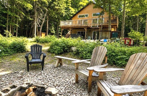 Amherst House | Modern Retreat in Forest with Hot Tub