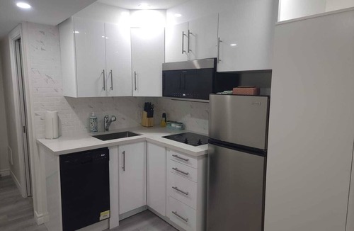 Norval Apartment | Modern Studio Apartment (Sep Entrance)