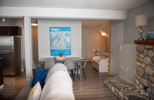 East Kootenay Apartment | Moguls | Lofted Ski in Ski Out w/Hot Tub Access