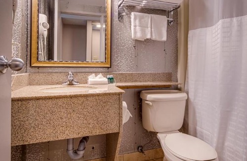 Vaughan Hotel | Monte Carlo Inn Vaughan Suites