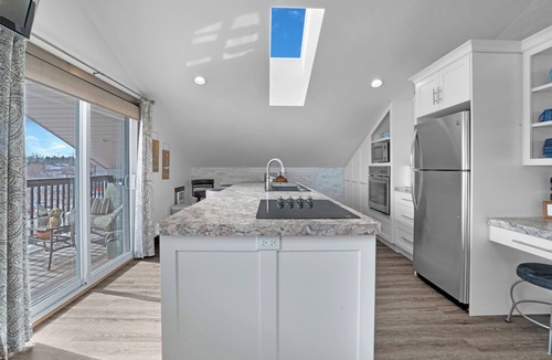 Cardigan House | Morley's Marina Loft