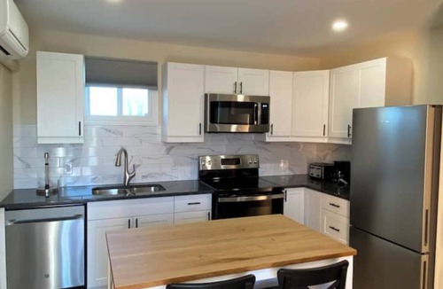 Cookstown Hotel | Motel 400 One Bedroom Suite A