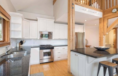 Nicklaus North House | Mountain chalet w/AC, hot tub & deck