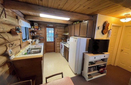 Mount Baldy Cabin | Mountain Escape at Mount Baldy BC