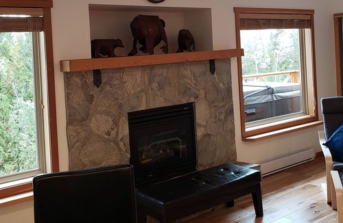 Golden House | Mountain Gem