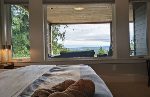 Regional District of Nanaimo Bed & Breakfast | Mountain House of Wonder