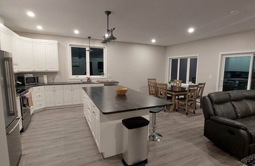 Craigellachie House | Mountain Retreat Between Revelstoke & Sicamous - Sled, Ski, Hike, Fish, Relax