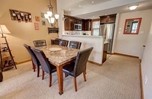 Upper Village House | Mountain Star 3 Bedroom private hot tub