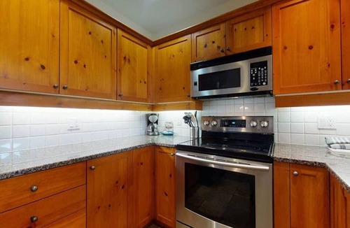Upper Village House | Mountain Star 4 Bedroom private hot tub