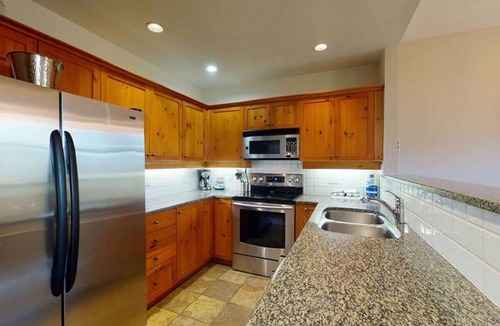 Upper Village House | Mountain Star 4 Bedroom private hot tub