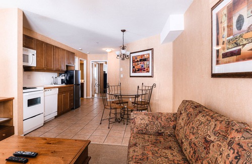 East Kootenay Hotel | Mountain View Resort and Suites at Fairmont Hot Springs