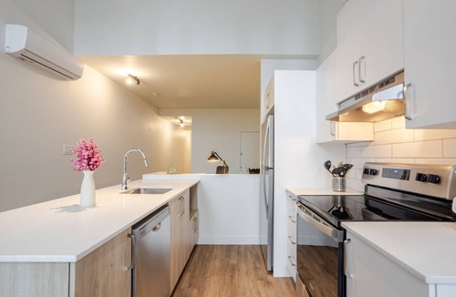 La Petite-Patrie Apartment | MTL Trendy Hideaway in Rosemont