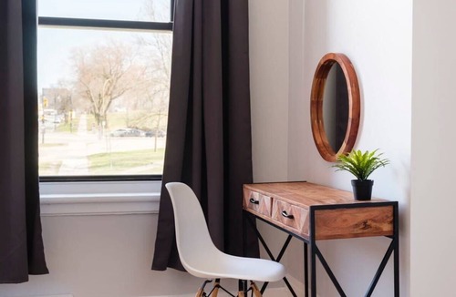 Plateau Mont Royal Apartment | MTLVR #16 | Stunning view on the mountain, 7 beds
