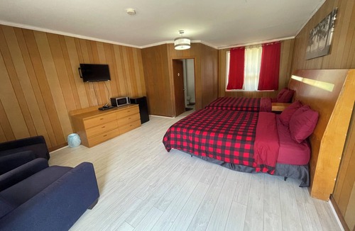 Gravenhurst Hotel | Muskoka Nights Motel