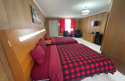 Gravenhurst Hotel | Muskoka Nights Motel
