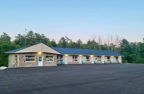 Gravenhurst Hotel | Muskoka Nights Motel