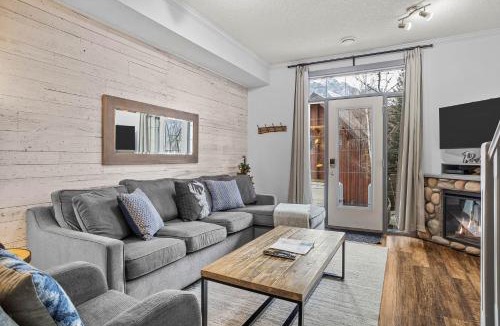 Canmore House | Mystic Chalet- Views, Pool, Hot Tub, Pets - managed by Little Sister Getaways