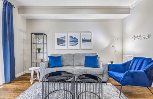 Canmore House | Mystic Springs Chalets managed by Little Sister Getaways