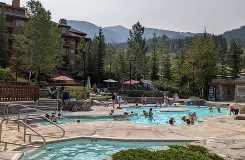 Panorama Apartment | Nature`s Nook | Ski In/Out | Pools | Hot Tub