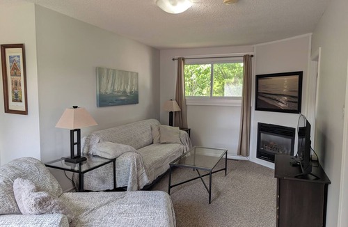 London Apartment | Near University and Hospitals