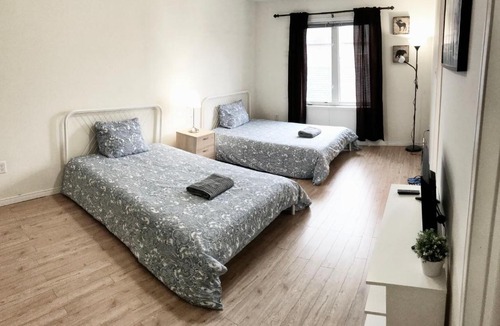 Village at York University House | Near YorkU private parking, walk to subway
