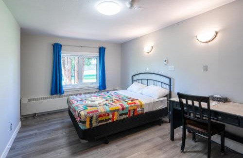 Smoky Lake Hotel | Nekinan Lodge