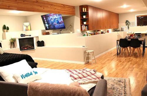 Saanich West Bed & Breakfast | Nestled Inn Bed and Breakfast