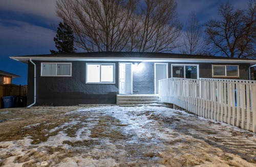 Highland Park House | New 2BR | Near YYC Airport & Downtown - 4408 – UP