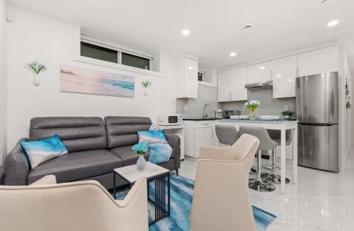 Hastings House | New and Modern 2 Bedrooom Basement
