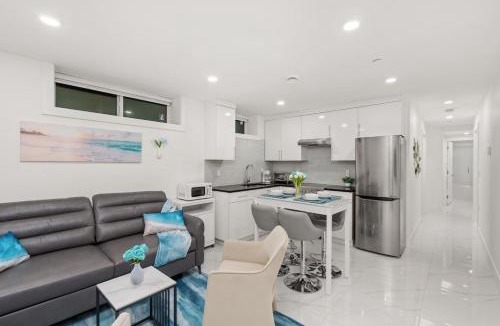 Hastings House | New and Modern 2 Bedrooom Basement