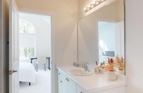 North York House | New Custom-built House Close to Rogers Stadium