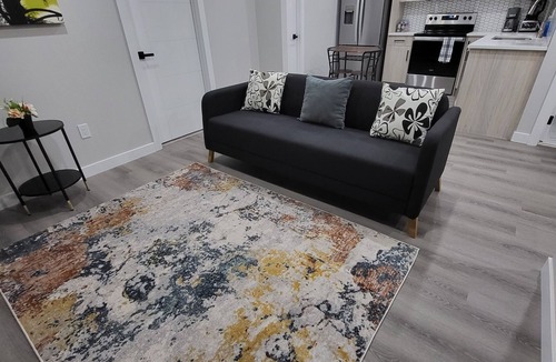Northwest Calgary Apartment | New Luxury 2 Bedroom + Den Suite NW Calgary