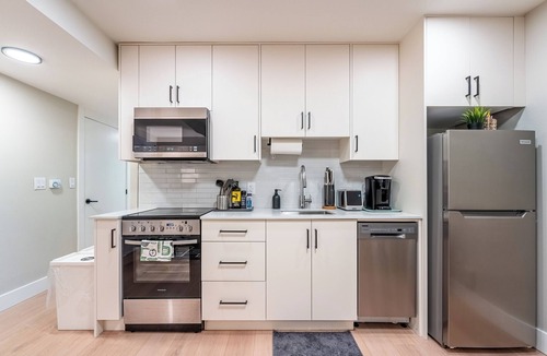 Halifax House | New Luxury 2BR, 1 BR, Living Space & Kitchen Near Downtown Halifax