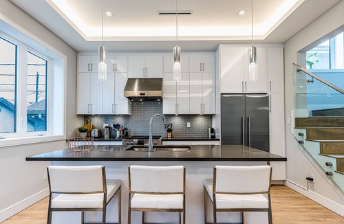 Marpole House | New Luxury 3 Bedroom Duplex