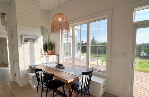 Hope River House | NEW…Waterfront, Hot Tub, Private