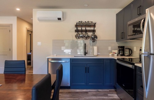 Fernie Ski Chalet | Newly Built 2 Bedrooms. Sleeps 4 Adults. AC