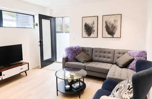 Kitsilano Apartment | Newly listed Sunny Two bedrooms in Kits
