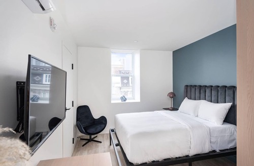 Gay Village Apartment | Newly renovated studio in Le Village